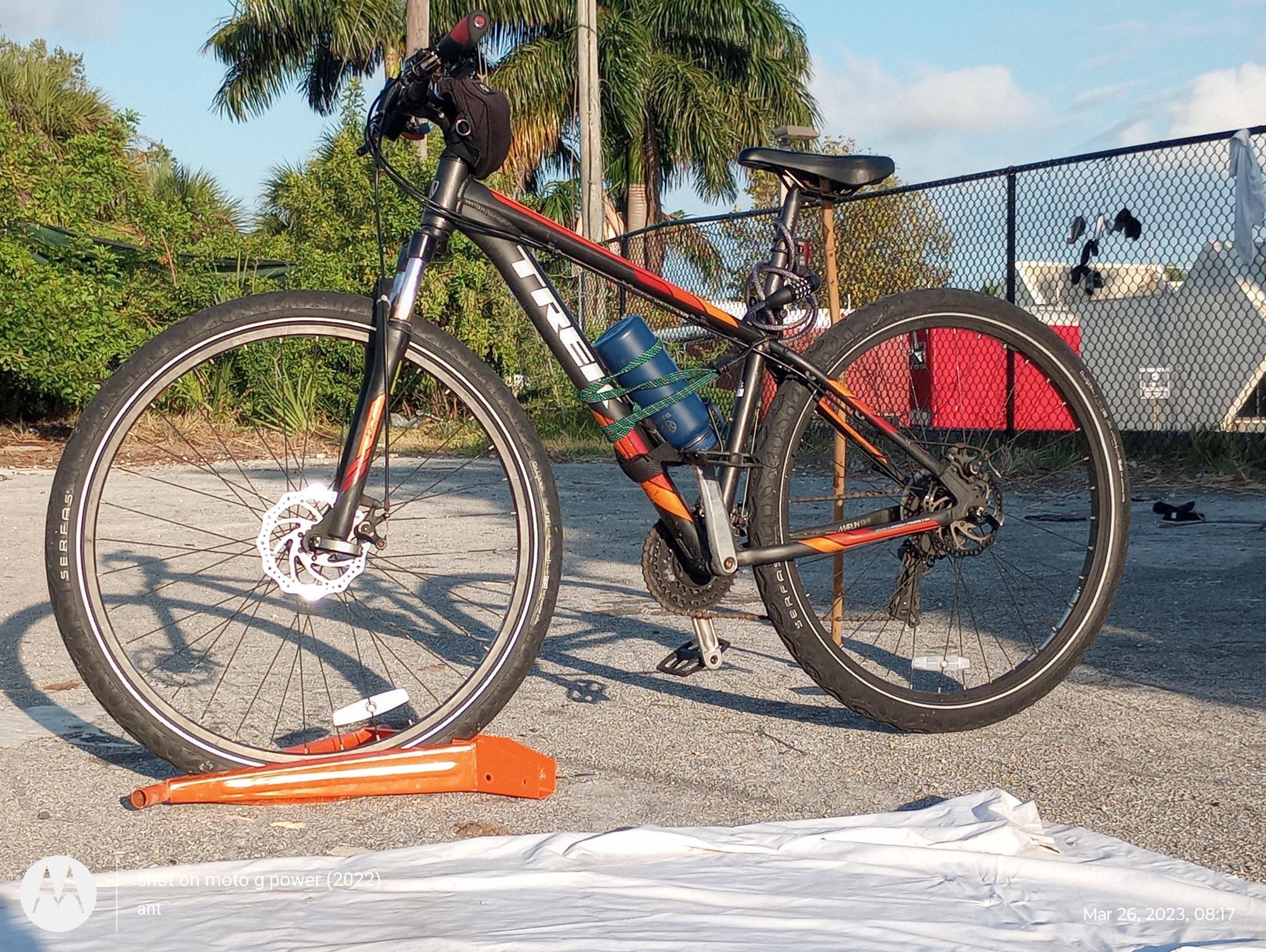 2015 Trek Marlin 5 Silver, gray or bare metal, Orange, and Red