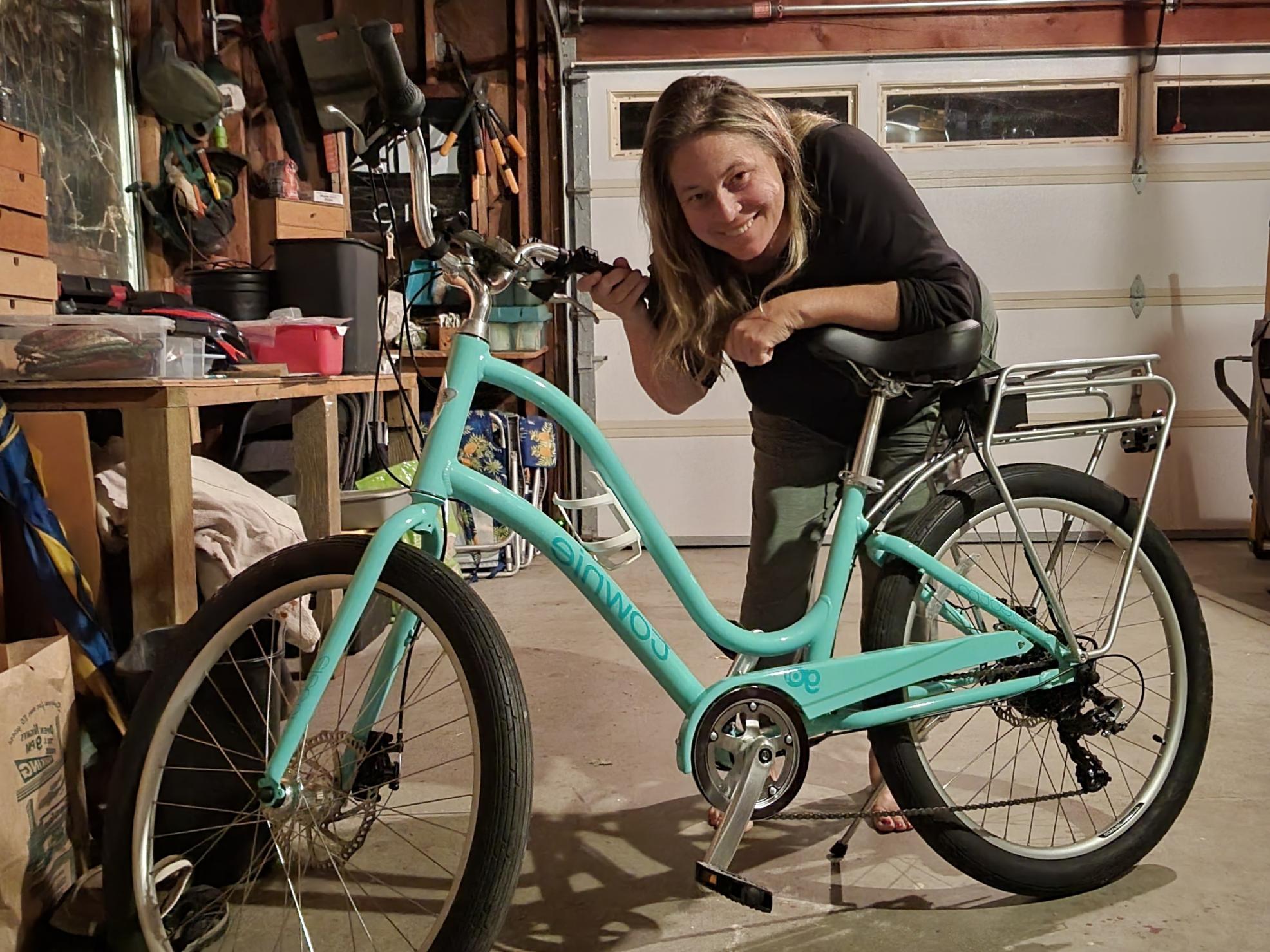 2021 Trek 7d Blue and Green