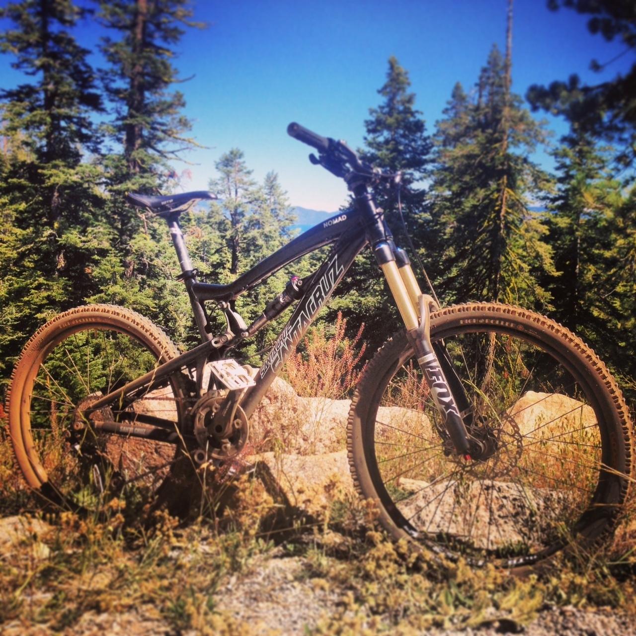 2012 Santa Cruz Nomad Black