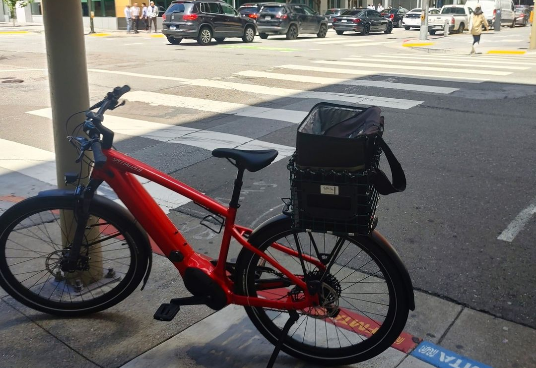 2022 Specialized Turbo Vado 5.0 Red