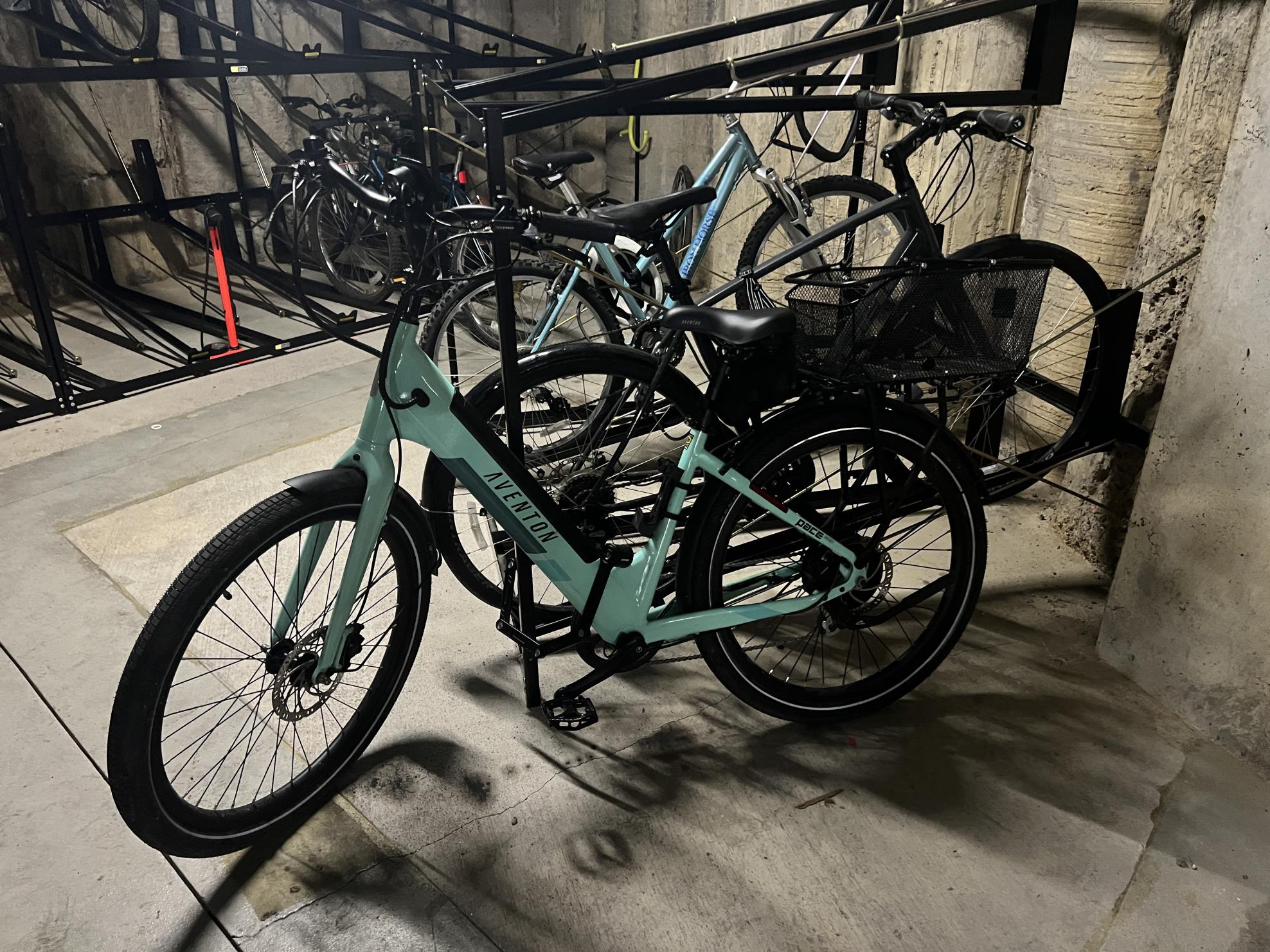 2022 Aventón New PACE 500 Upright Blue