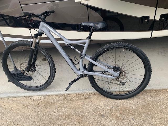 2017 Specialized Camber Silver, gray or bare metal