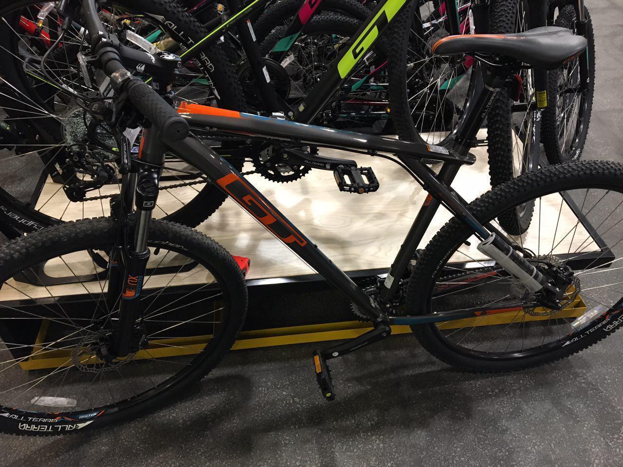 2016 GT Bicycles Karakoram Silver or Gray