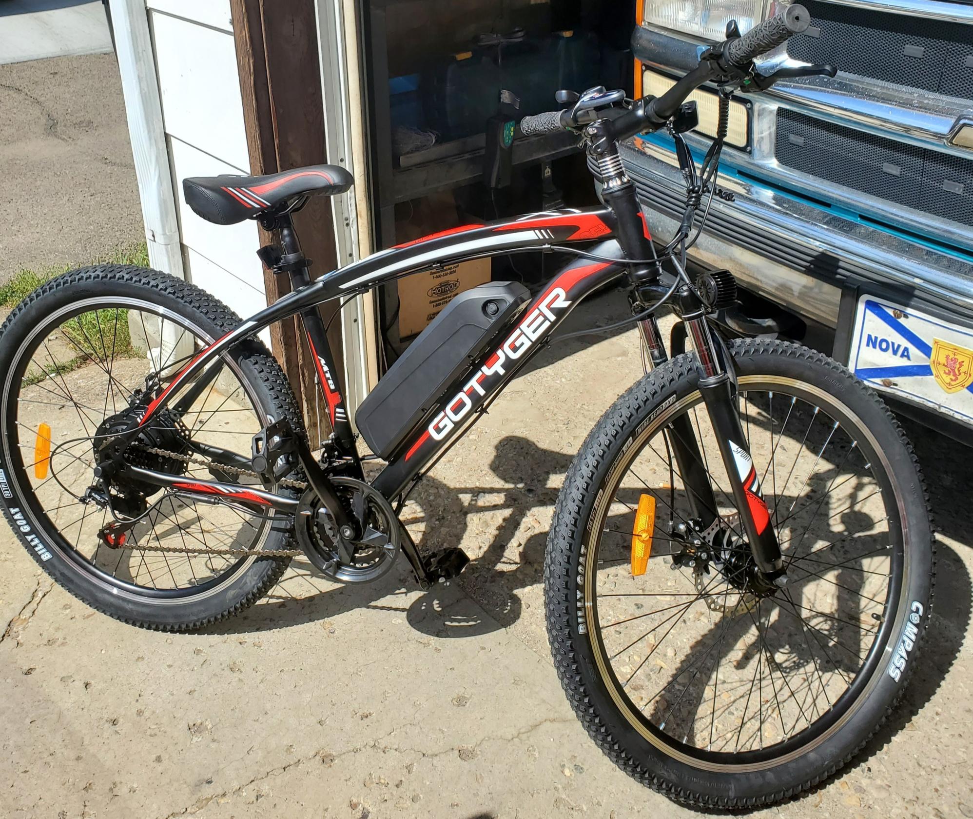 2022 GOTYGERFy FY4202000 Red and Silver, gray or bare metal