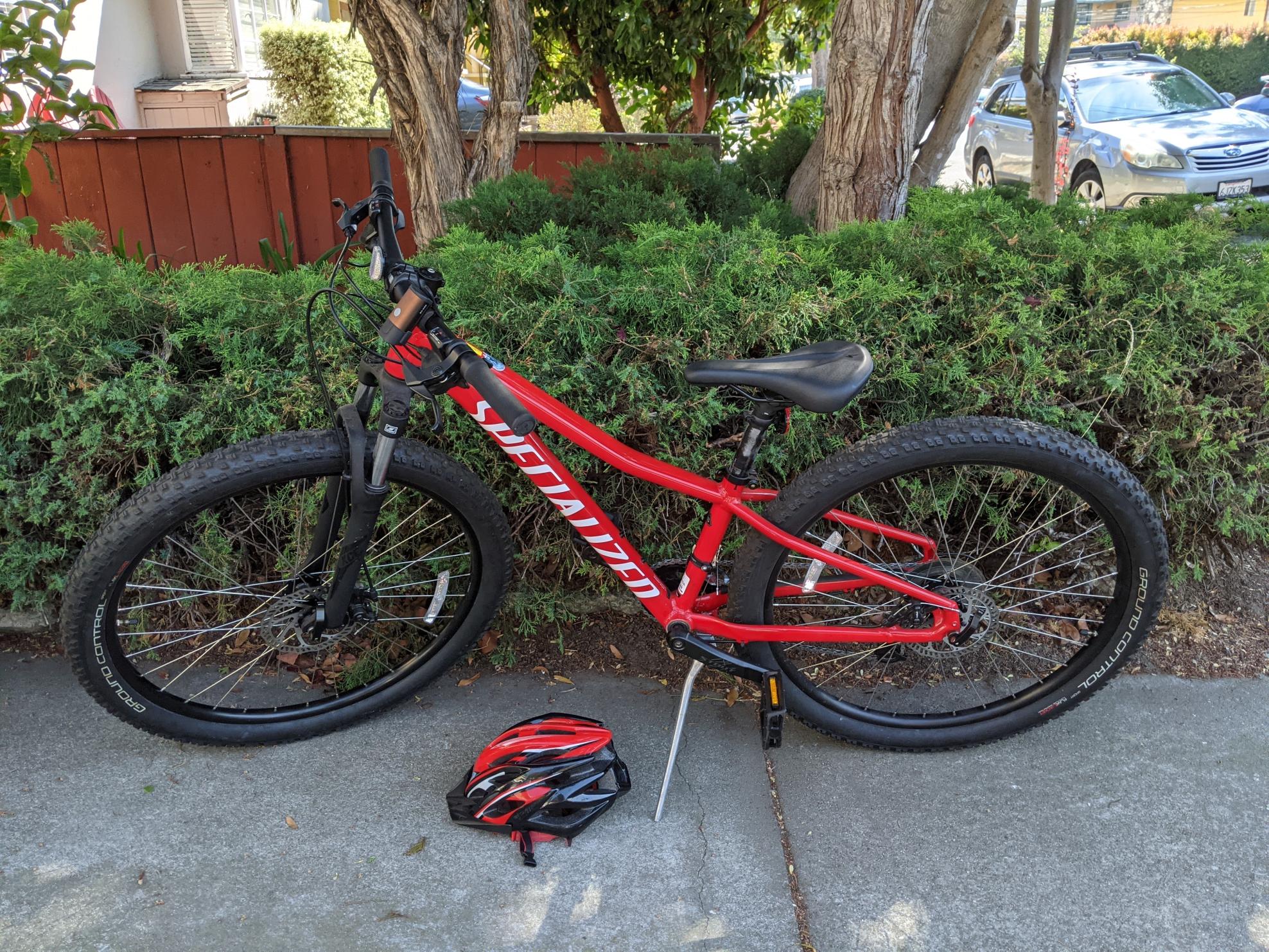 2021 Specialized Rockhopper 27.5 Red