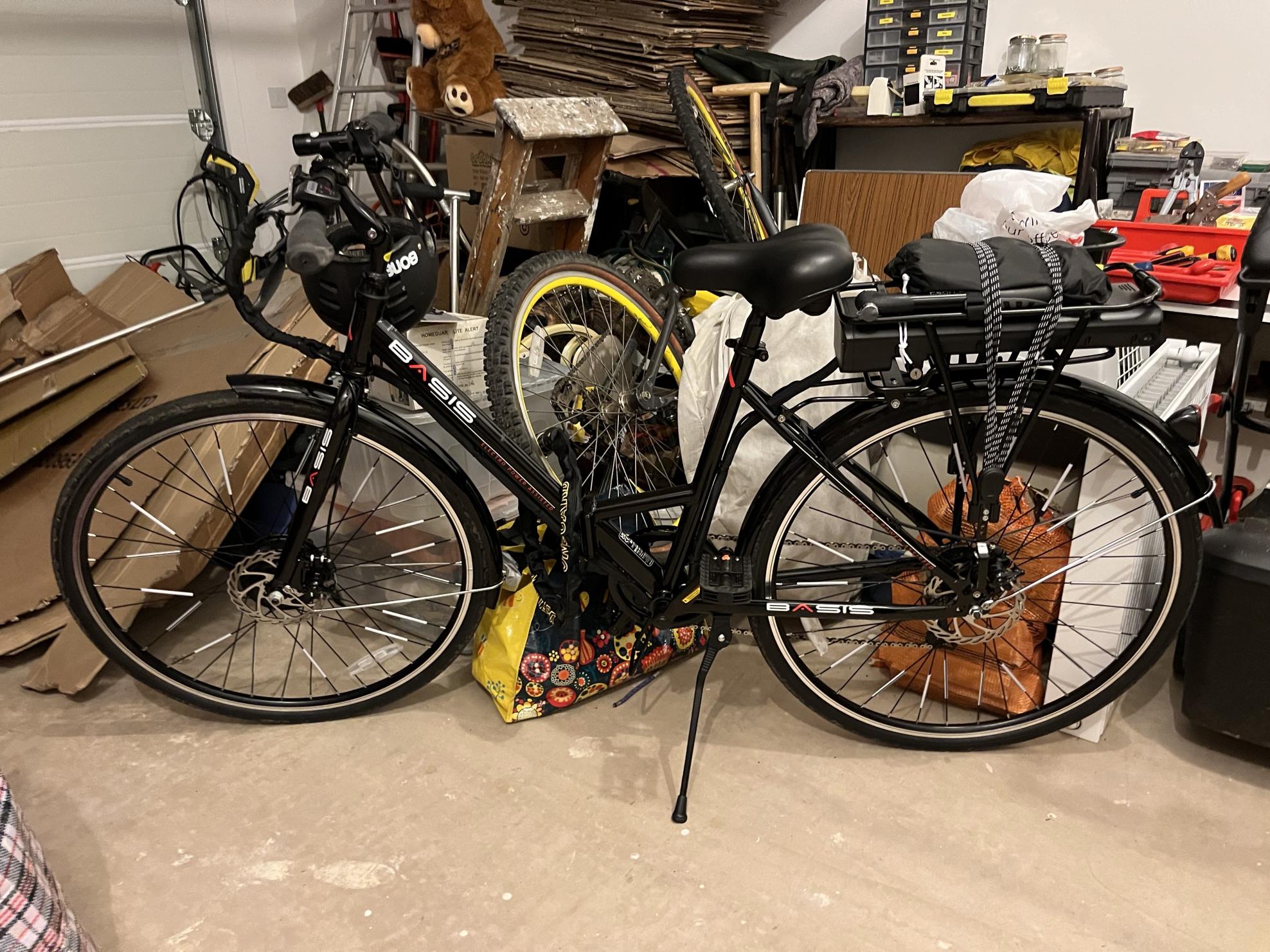 2022 Basis (full size folding ebike) EB700FBRN2022 Black