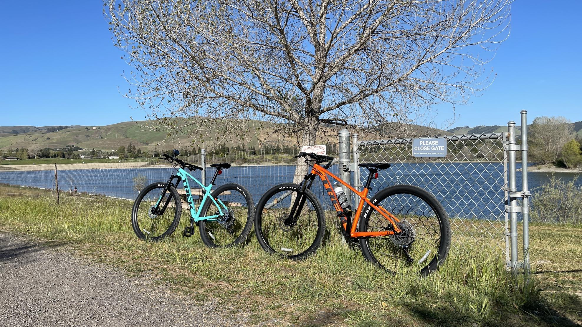 2022 Trek Marlin6 Orange