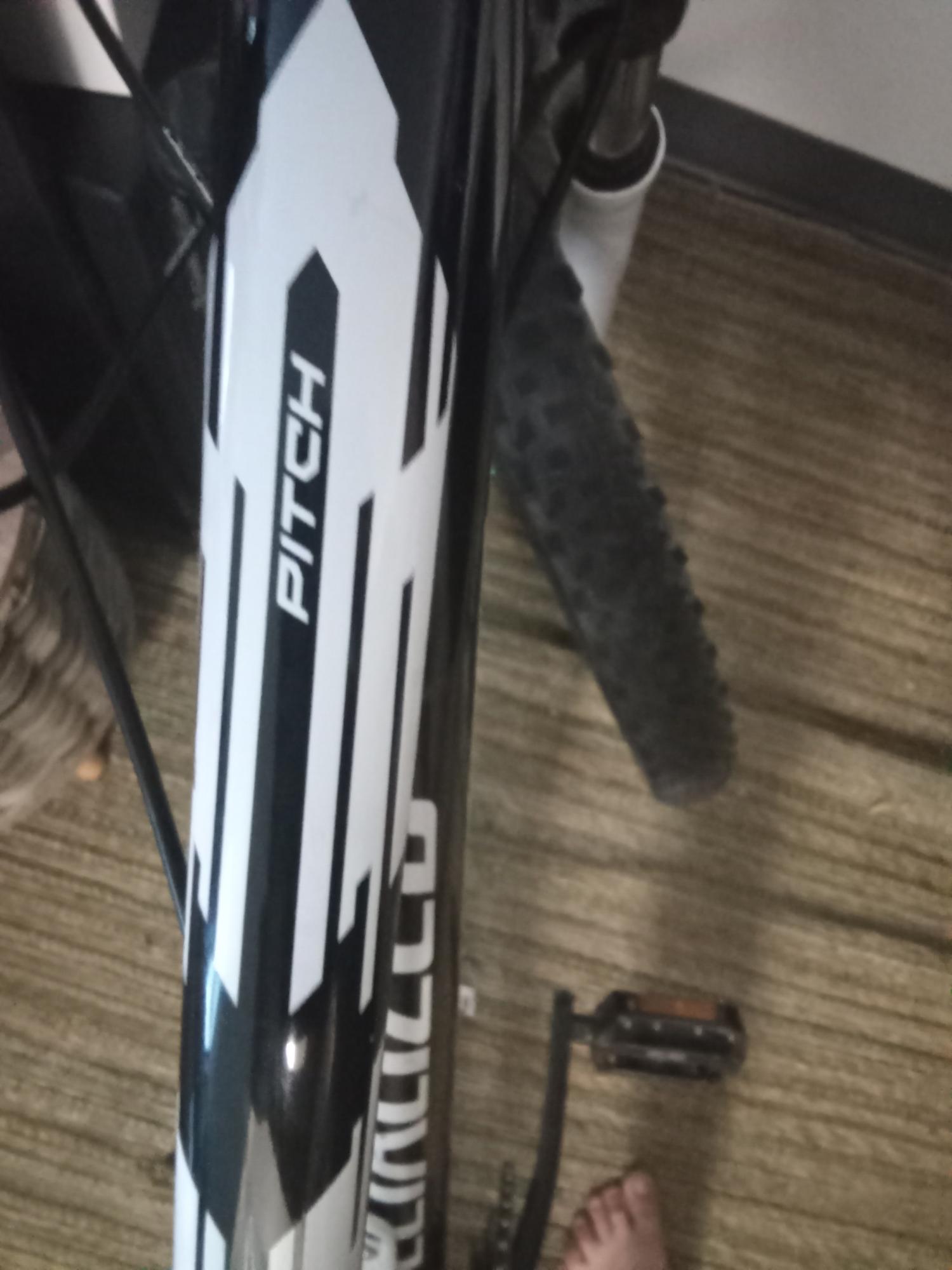 2016 Specialized Pitch Black and White