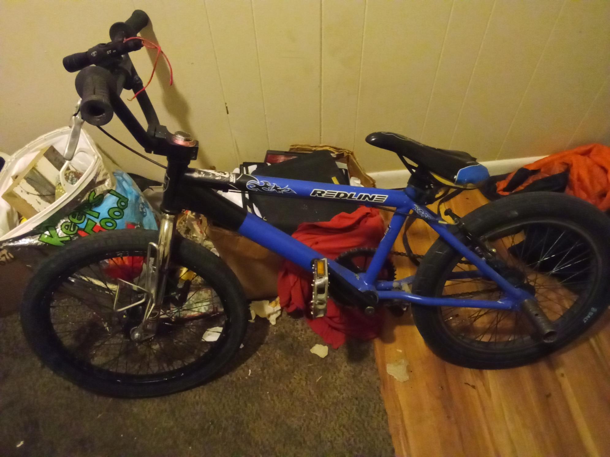 2004 Redline Roam Blue, Black, and Silver, gray or bare metal