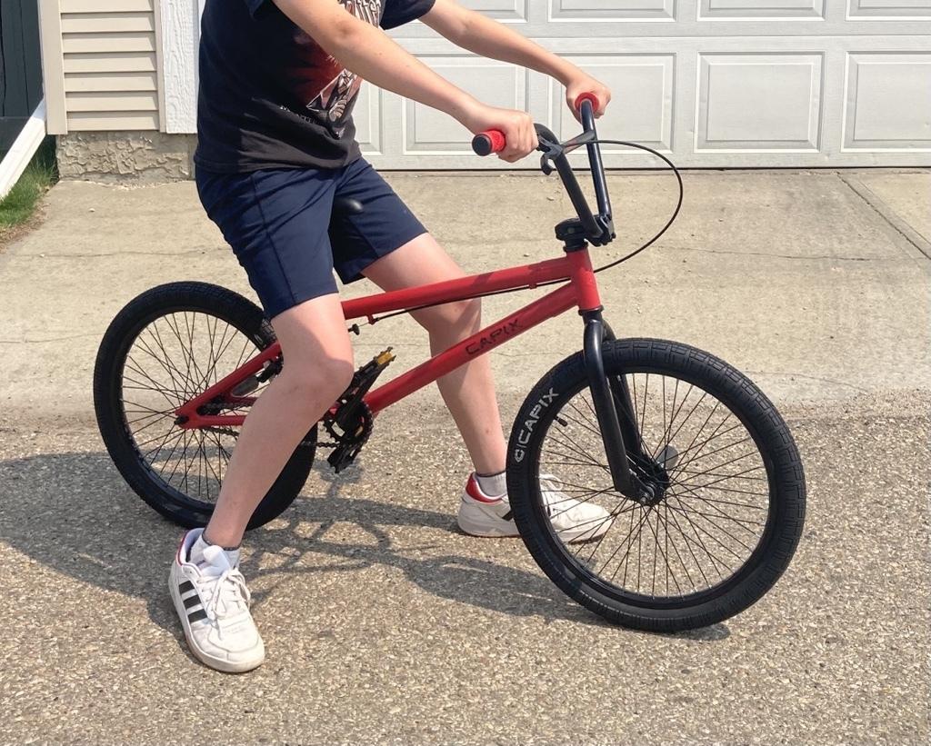 2023 Capix unknown Red