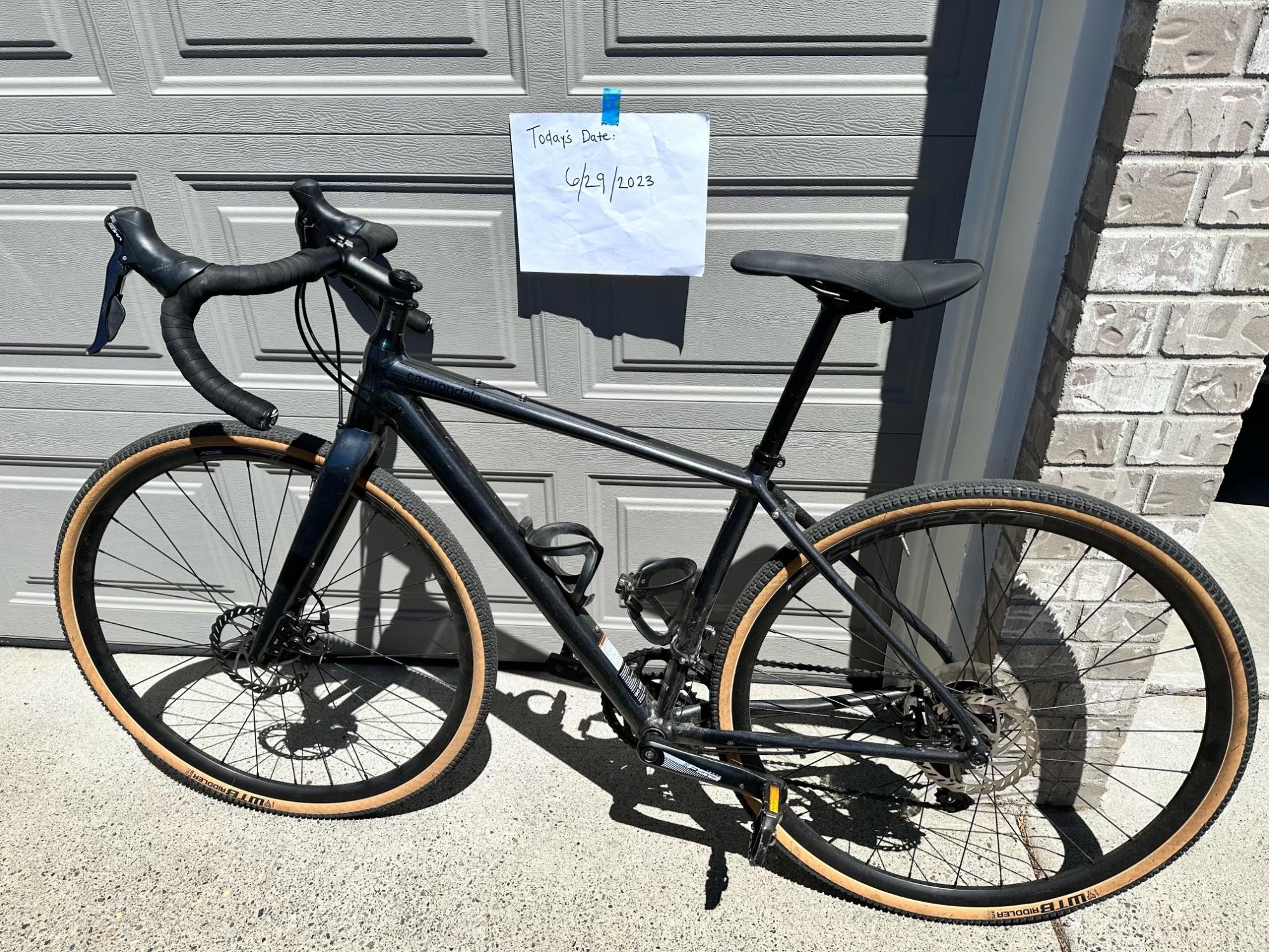 2021 Cannondale Topstone 3 2021 Graphite S* Black