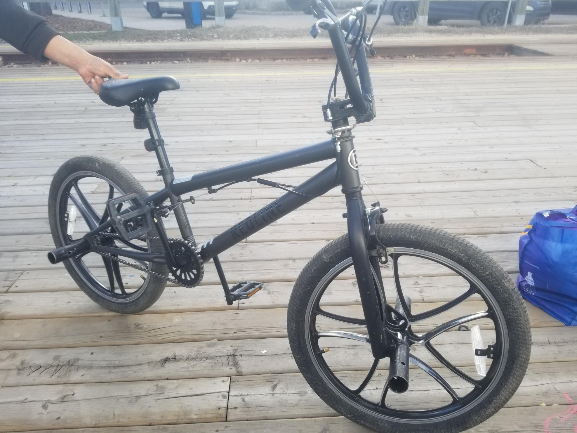 Redline Silver, gray or bare metal