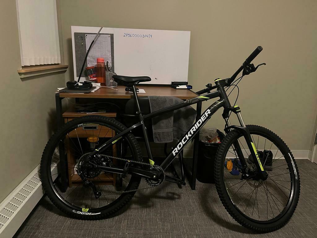 2022 Decathlon ST530 Black