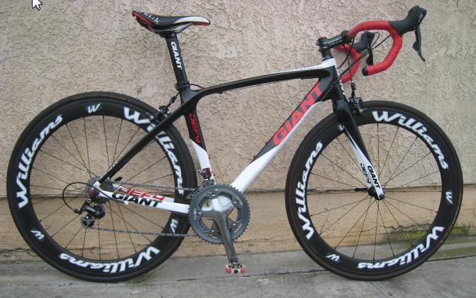 2011 Giant Defy 2 Carbon  Black