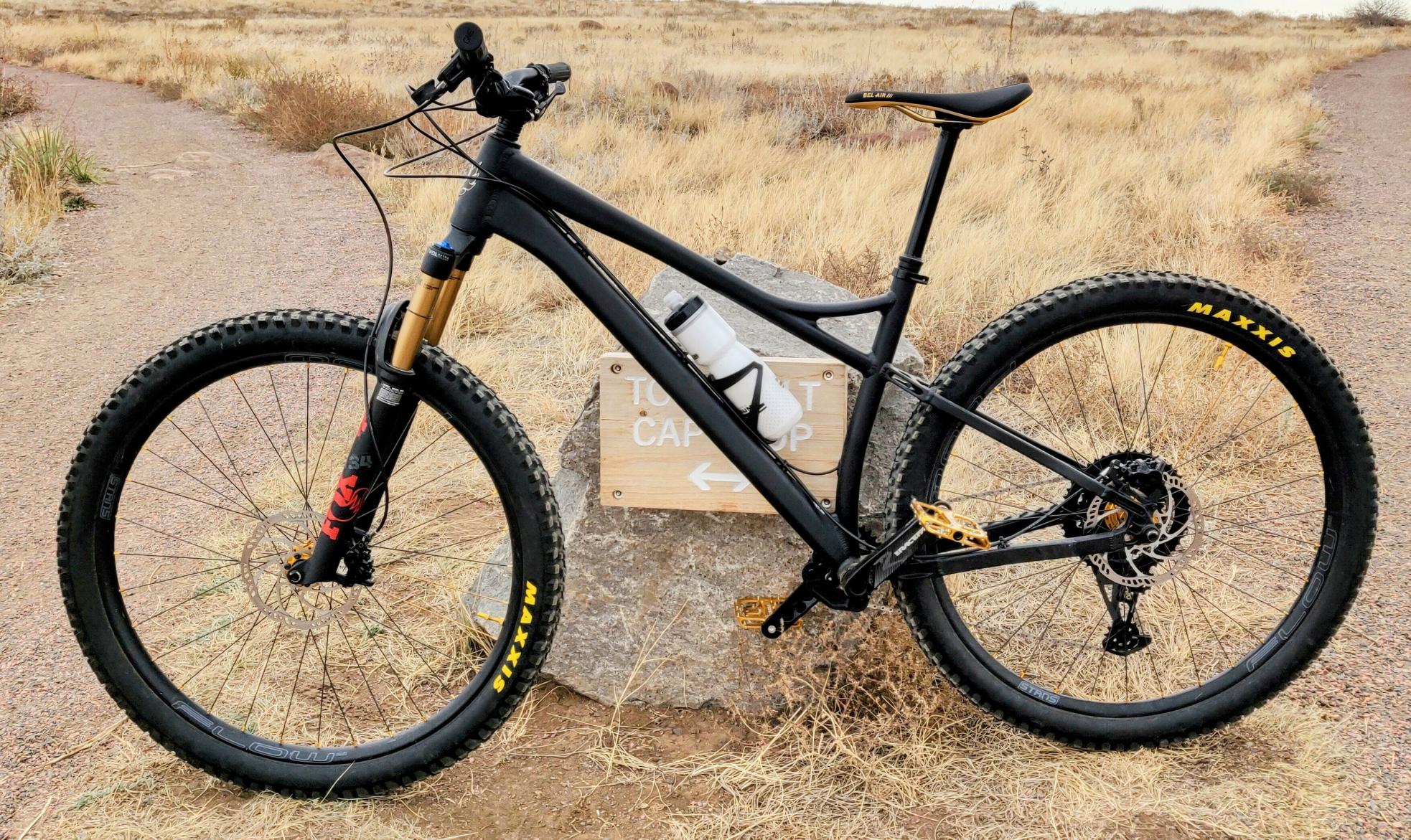 2022 Banshee Bikes Paradox Black