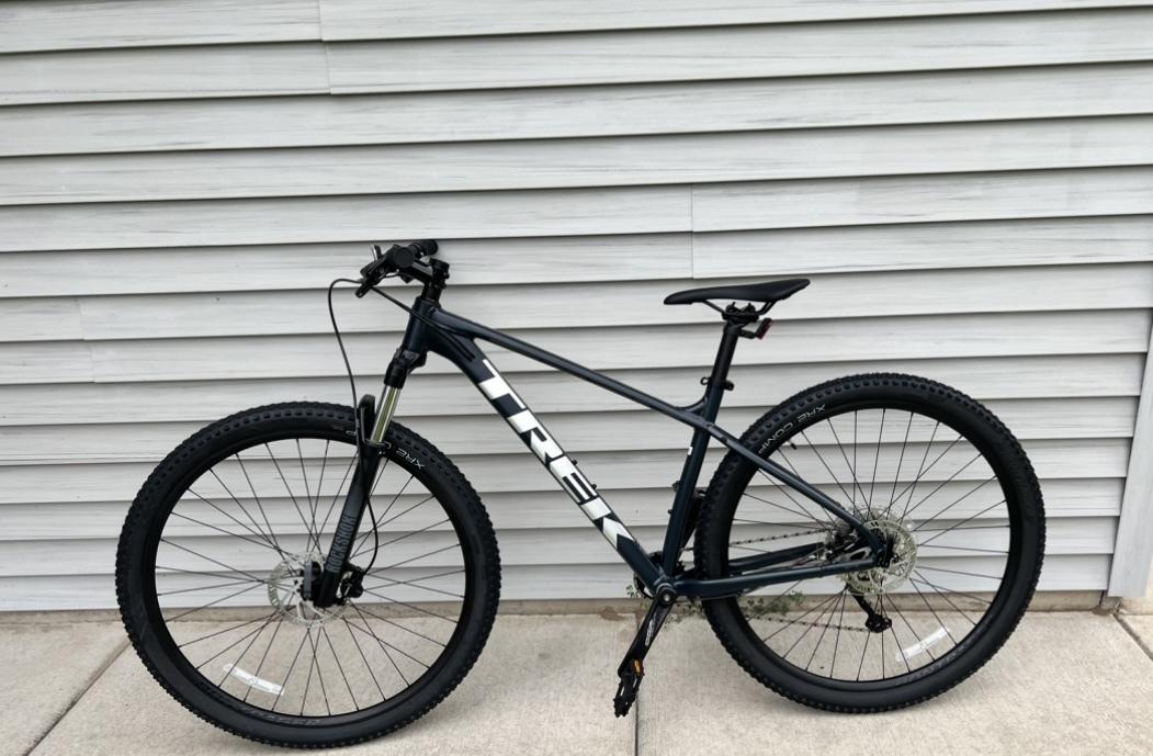 2022 Trek Marlin 7 Blue