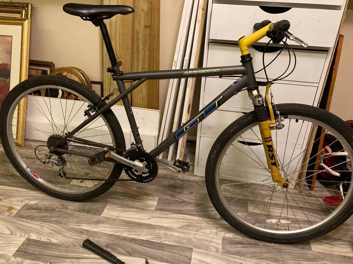 GT Bicycles GT Aggressor Black and Yellow or Gold