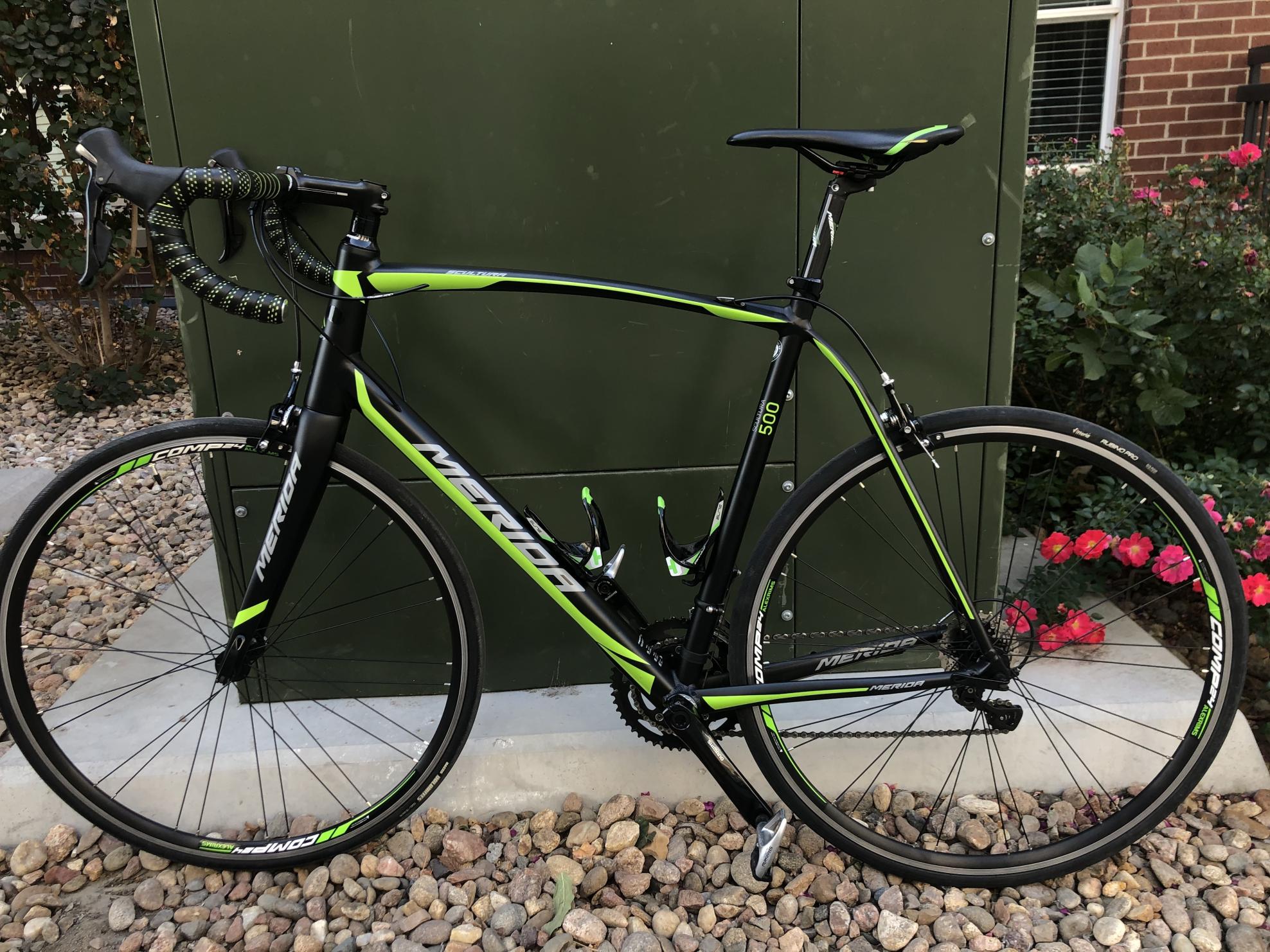 2017 Merida Bikes Scultura 500 Black and Green