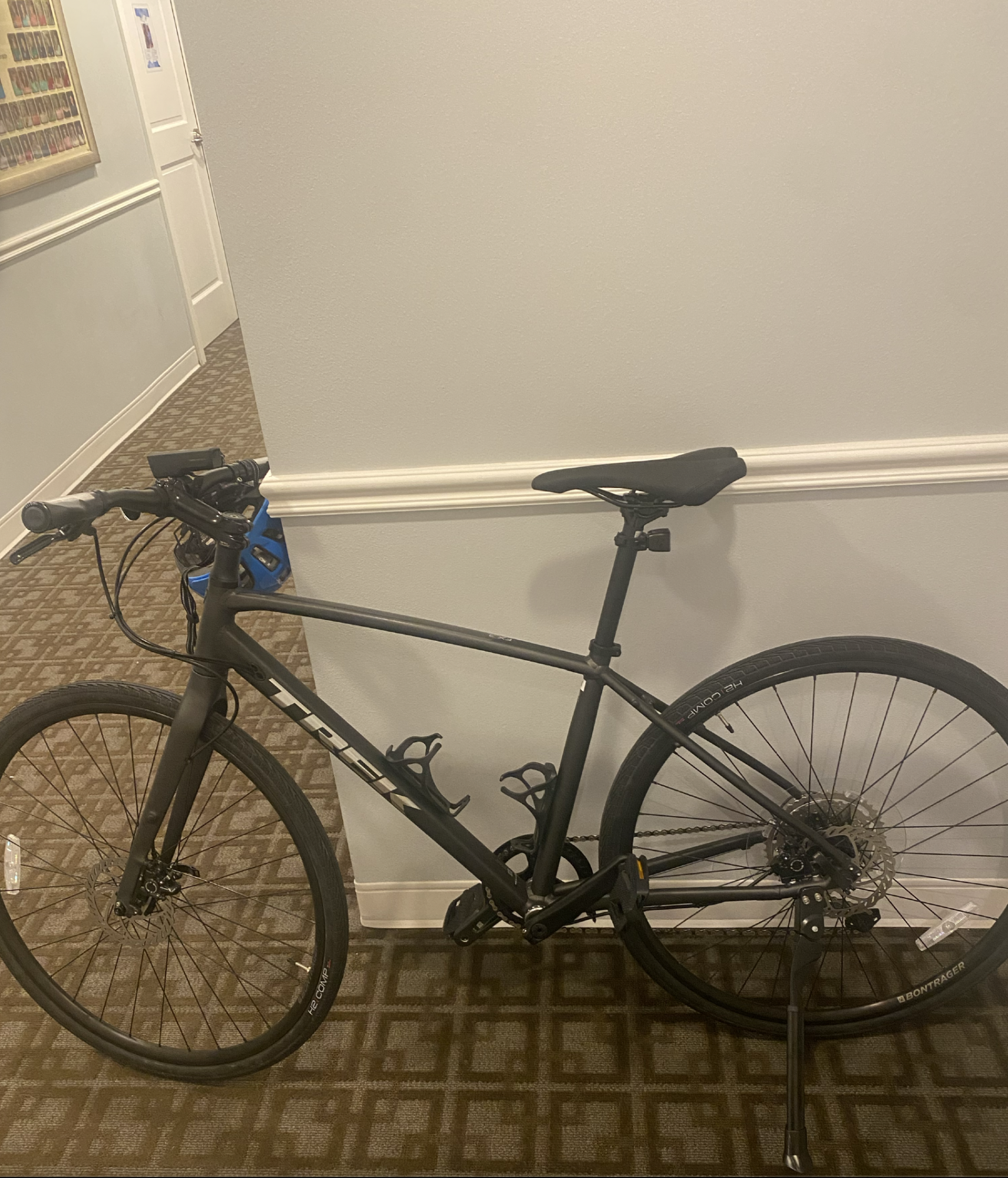 2023 Trek FX 3 DISC M Black