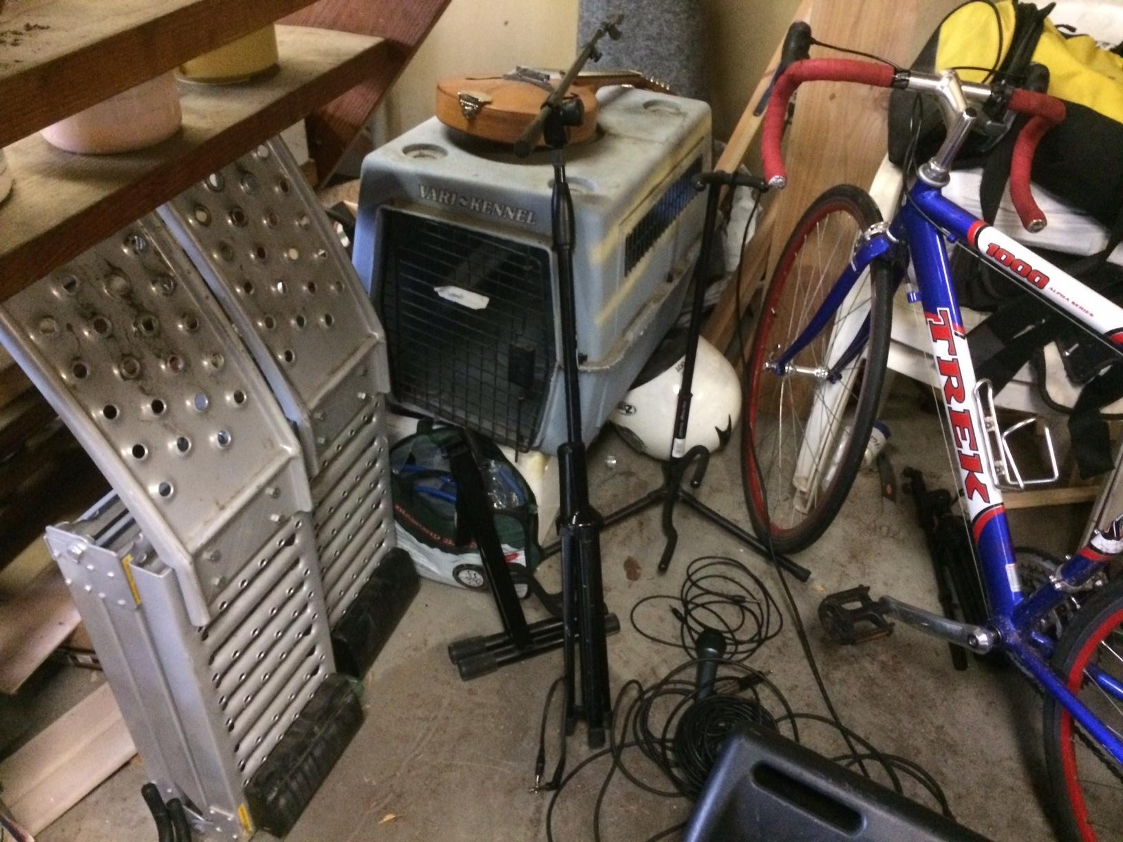 Trek 1000 Red, White, and Blue