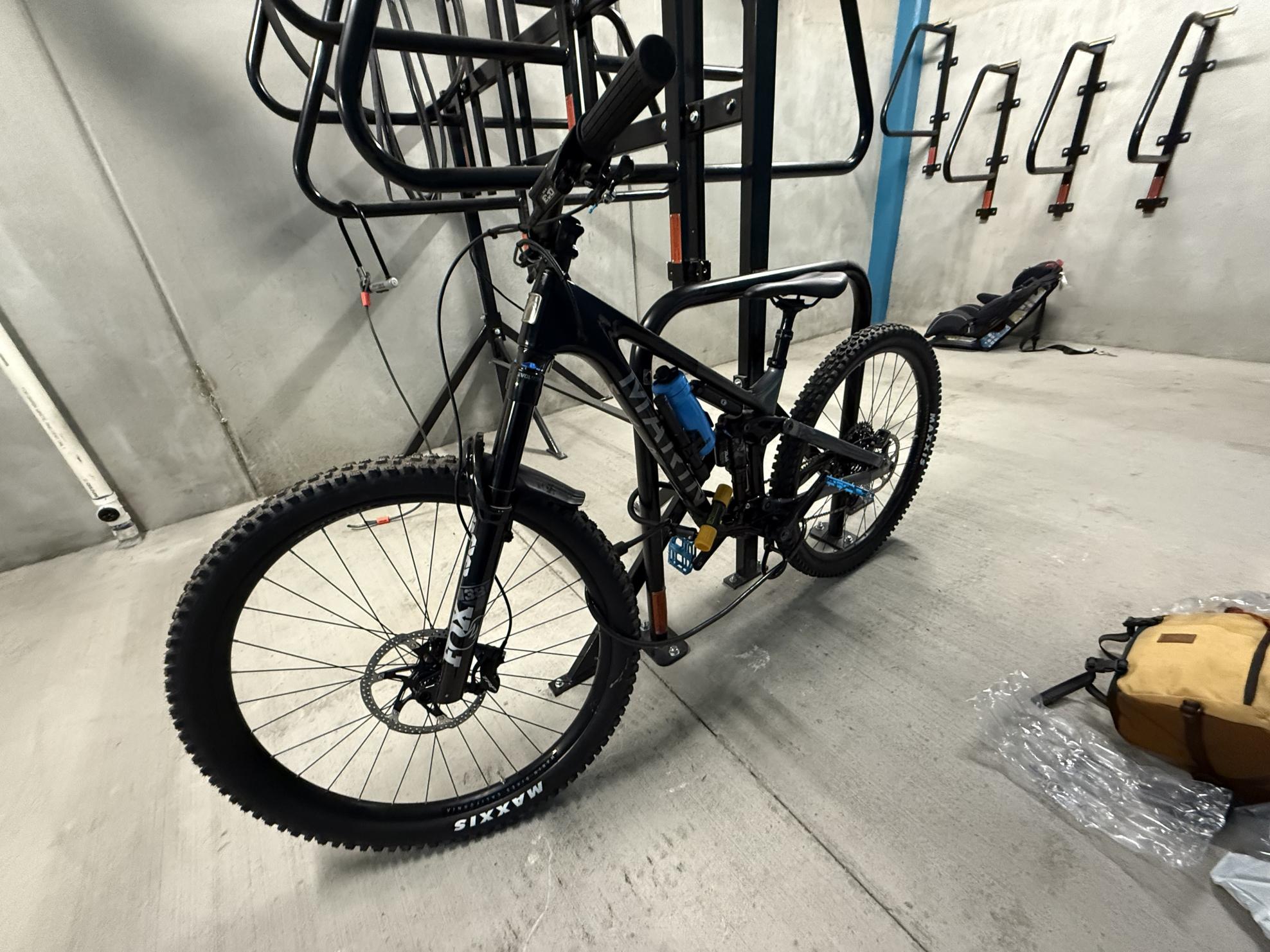 2024 Marin Bikes Alpine Trail Carbon 2 Black