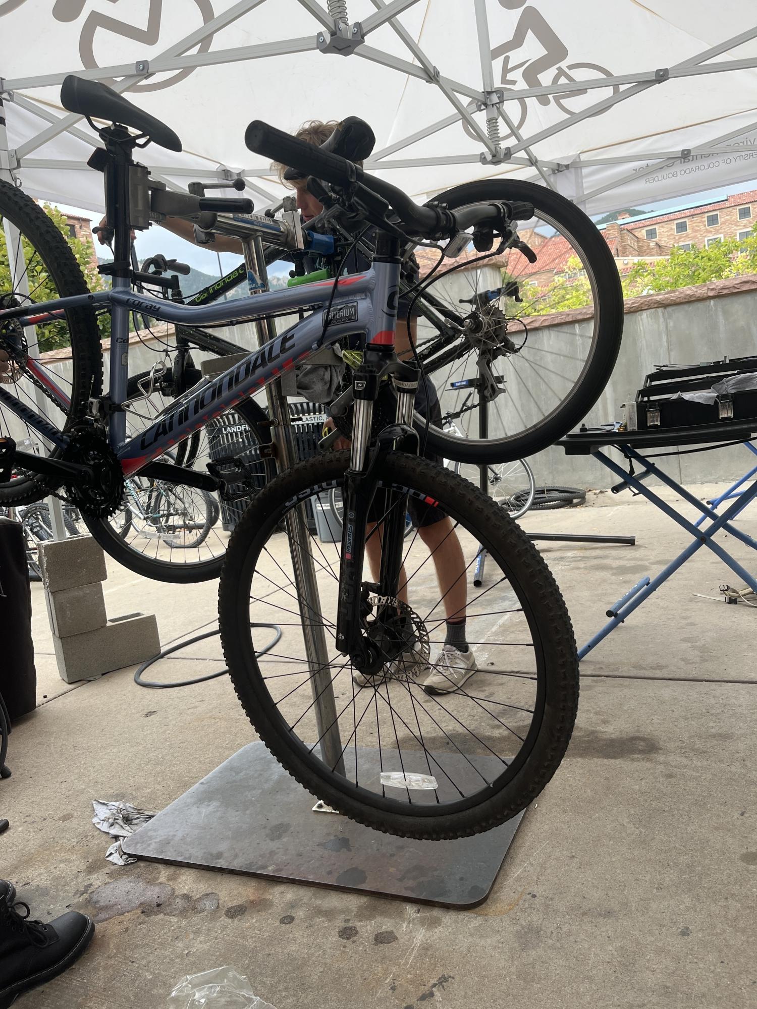 2014 Cannondale foray Blue and Pink