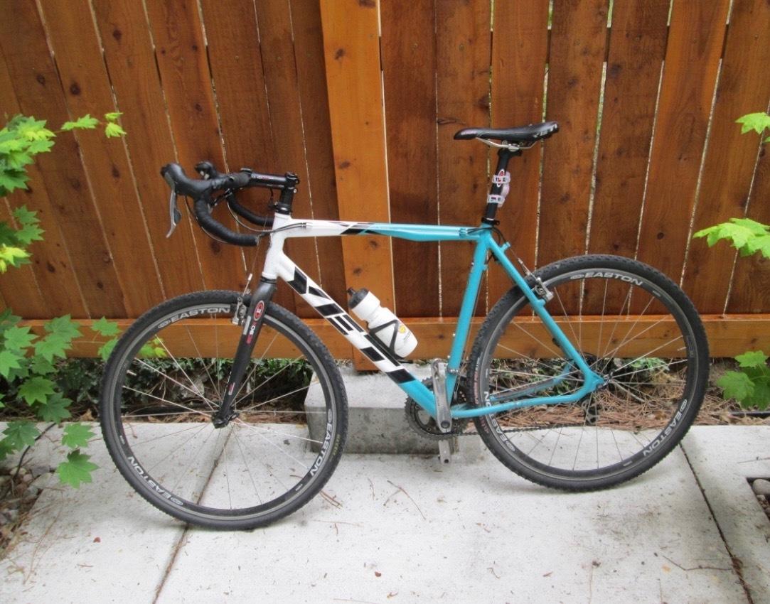 2010 Yeti Blue