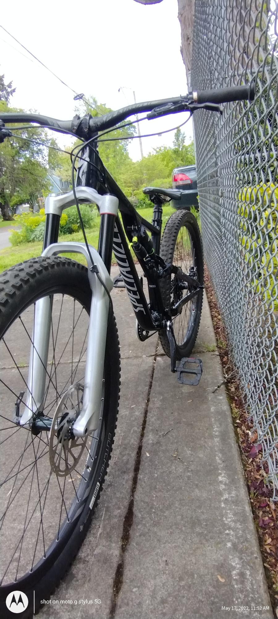 2021 Specialized Stumpjumper Black and Silver, gray or bare metal