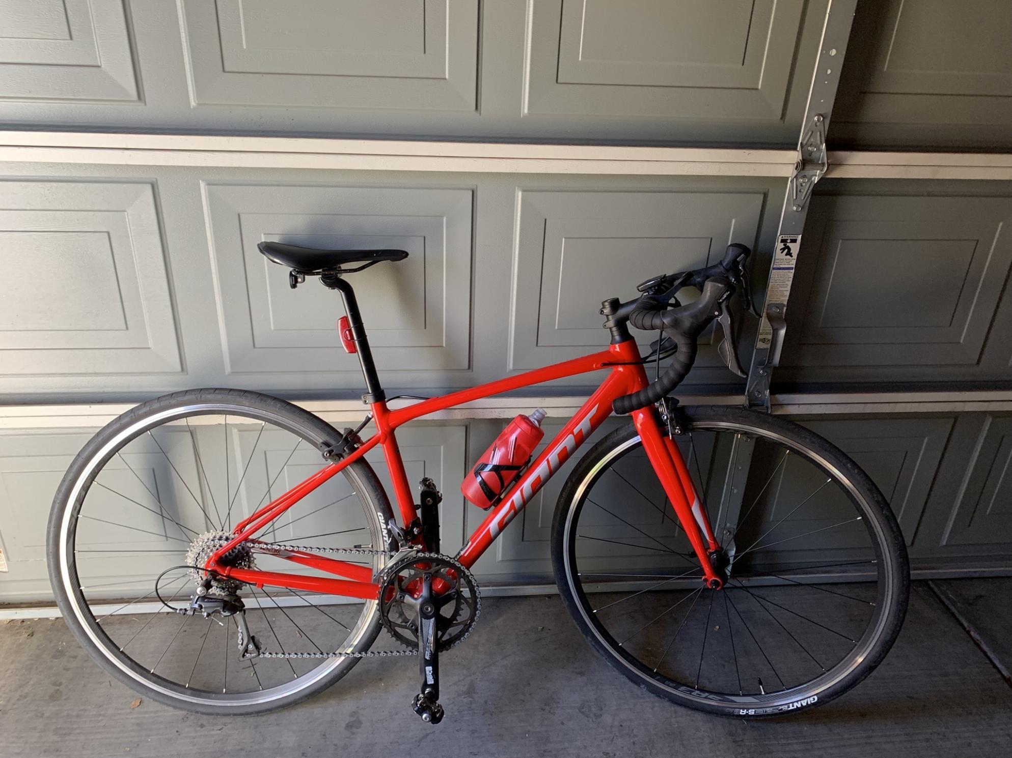 Giant Contend Red