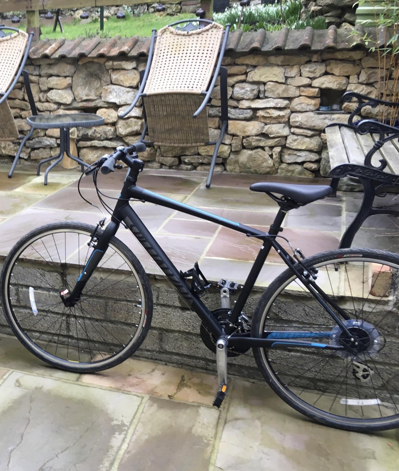 2015 Specialized Sirrus Black and Blue