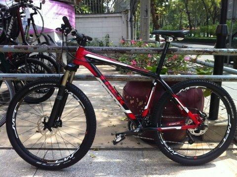 2011 Trek F 8500 Black, Red, and White
