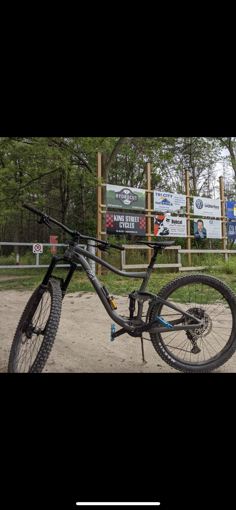 2020 Giant Trance 3 Silver, gray or bare metal