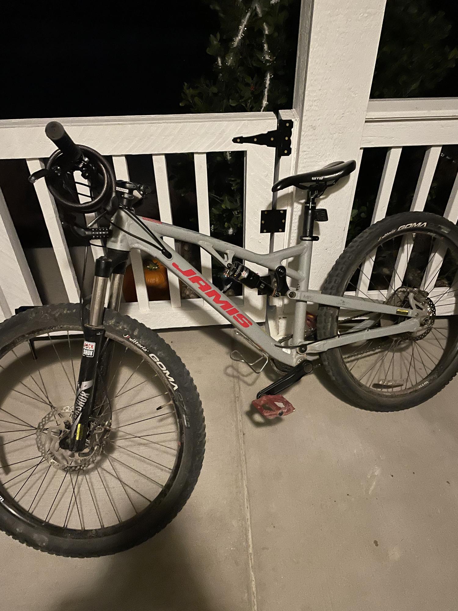 2018 Jamis A1 2018 S Silver, gray or bare metal