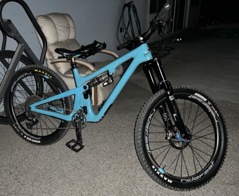 2021 Yeti Sb140 Teal