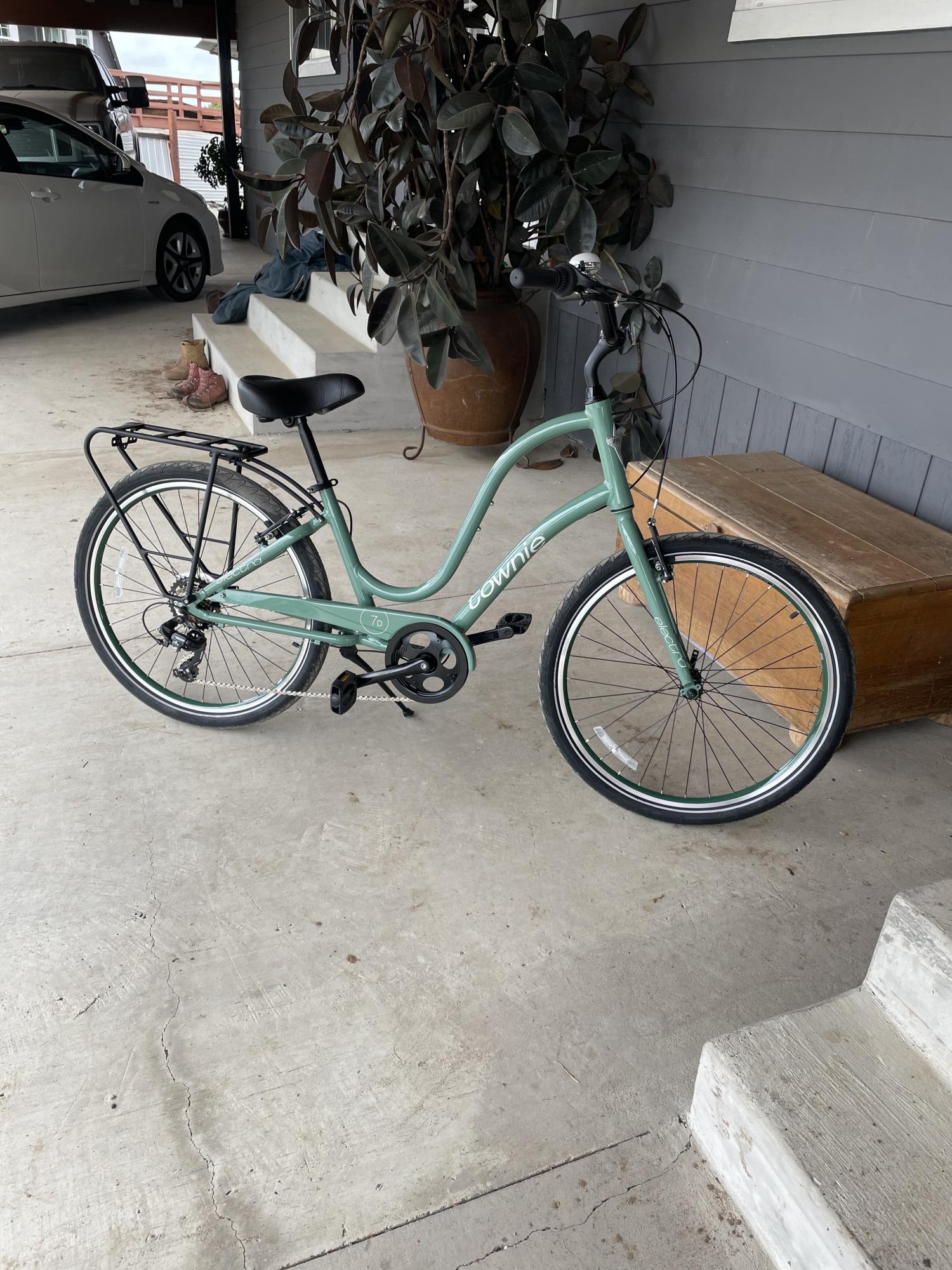 2021 Electra Townie 7D Step Thru Green