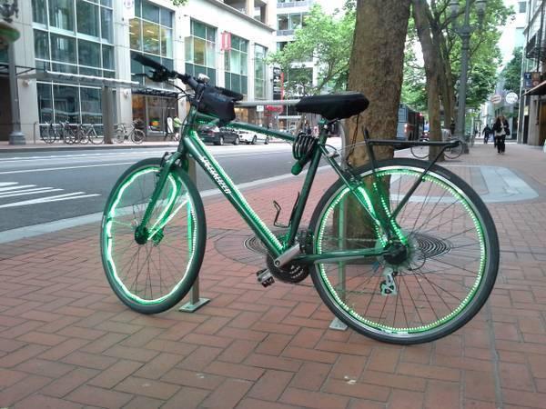 2012 Specialized sirrus  Green