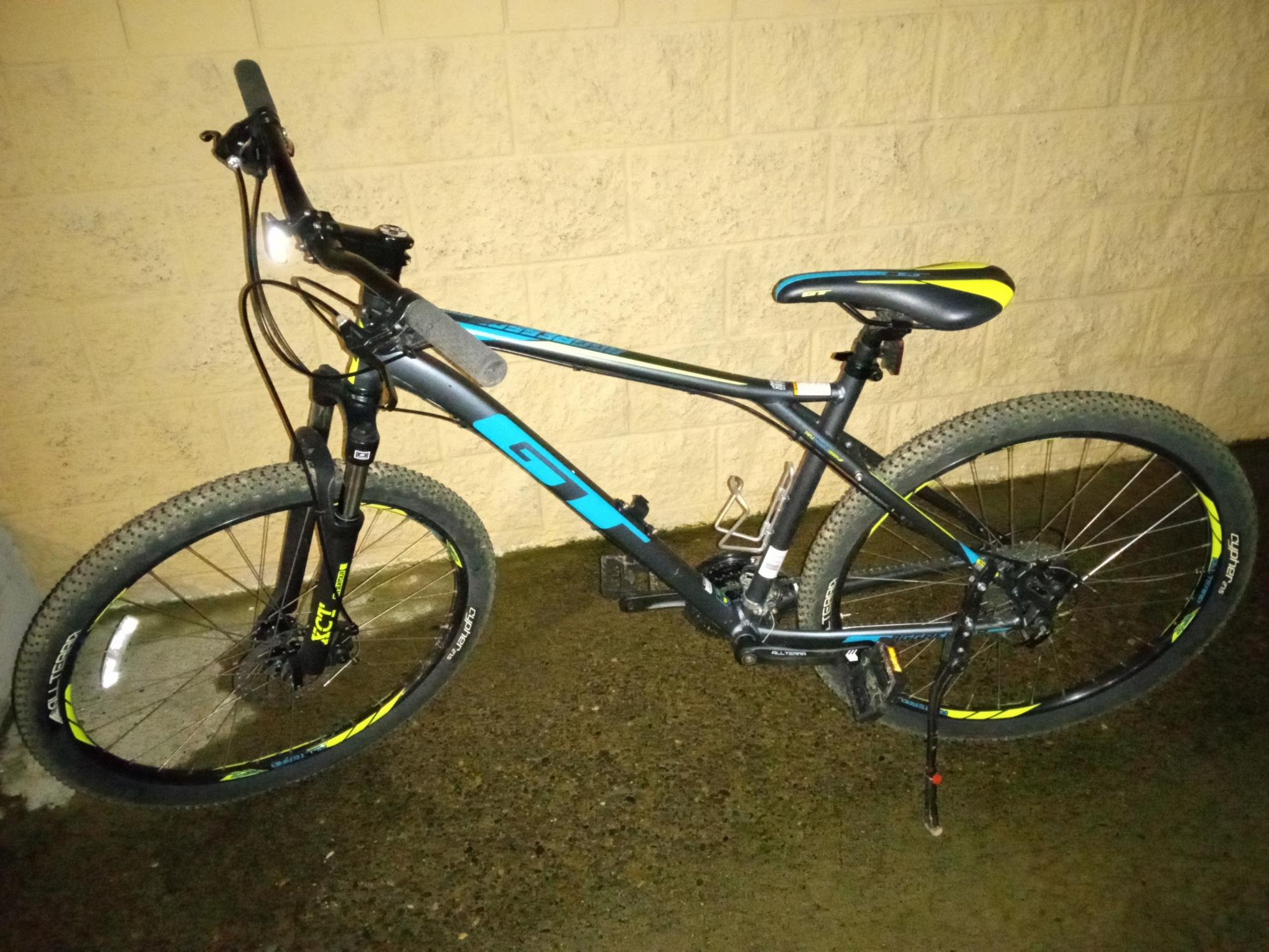 2022 GT Bicycles Aggressor pro Silver, gray or bare metal, Blue, and Green