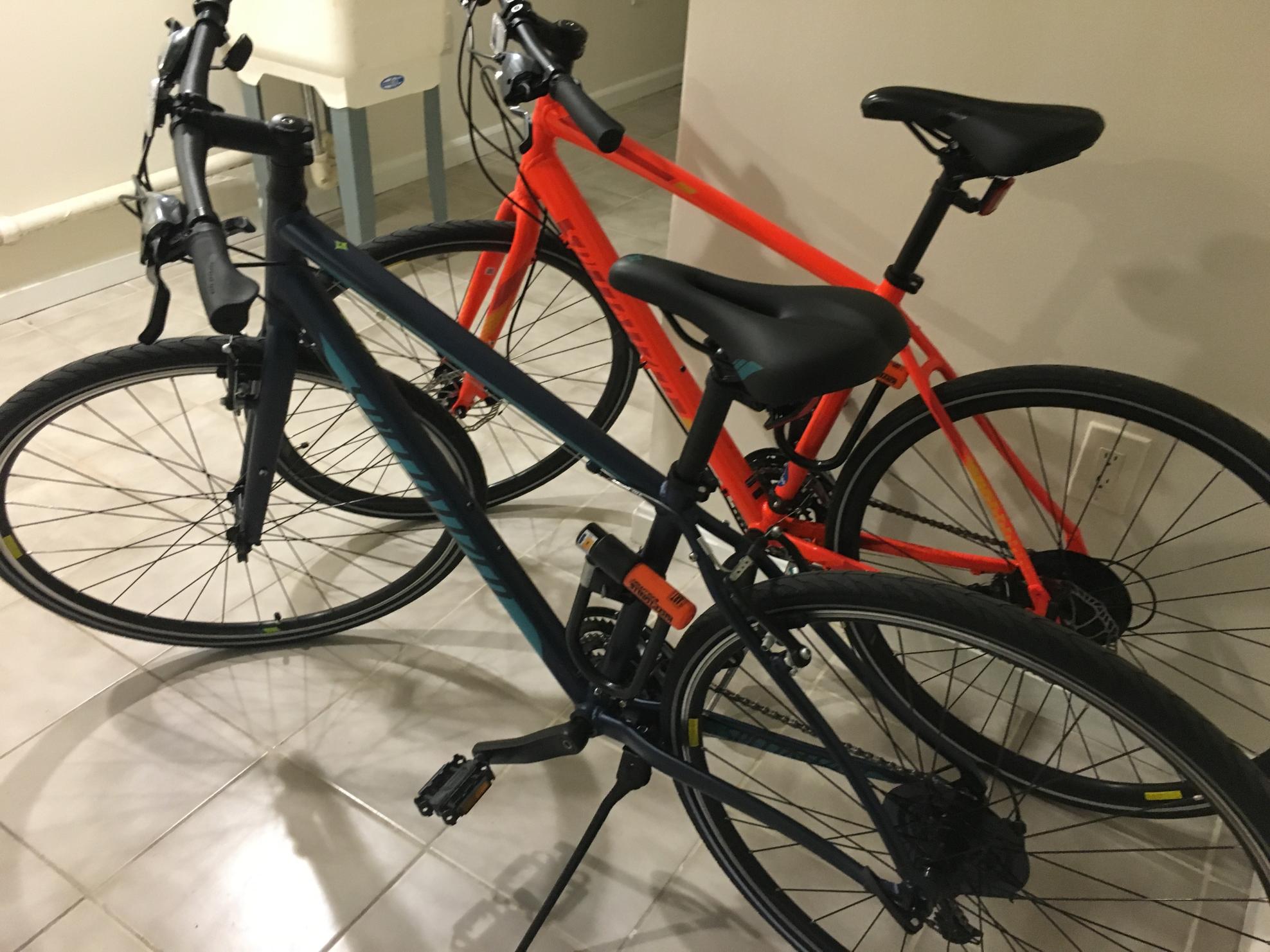 2016 Specialized Vita Sport Navy/Turquoise/Hyper M Black