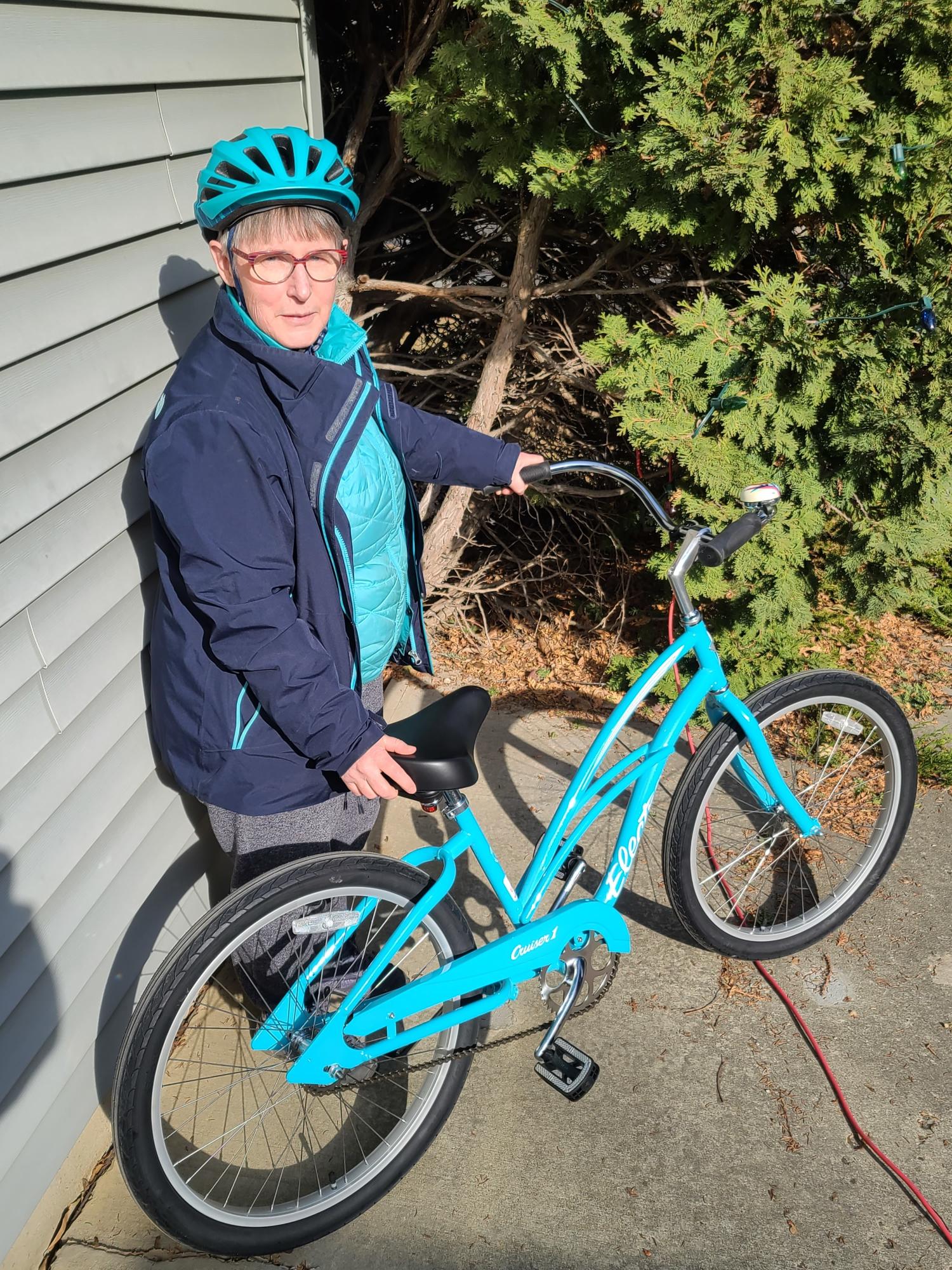 2021 Electra Step-Thru Bike Blue