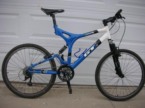 2001 GT Bicycles Drive 4.0  Black