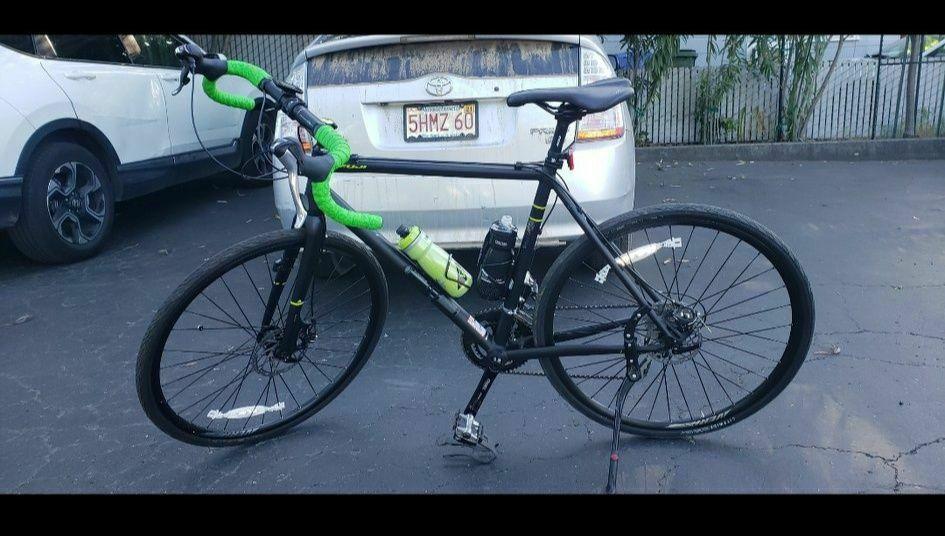 2016 Fuji Fuji Tread 1.1 Black and Green