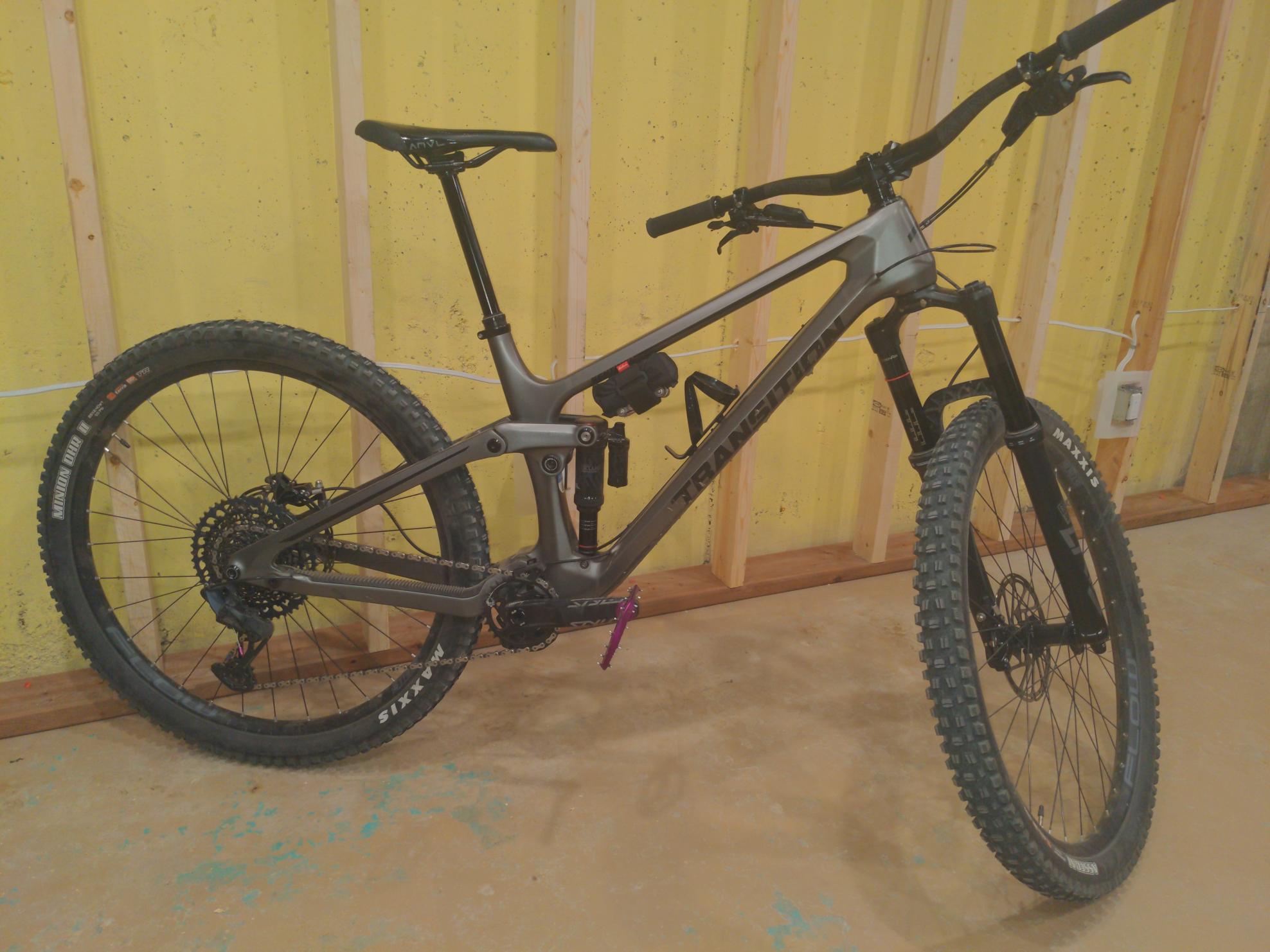 2022 Transition Bikes Sentinel Silver, gray or bare metal