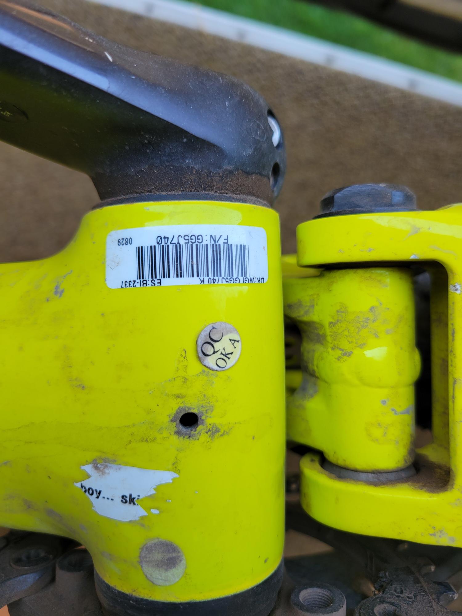 2016 Giant Anthem Yellow or Gold