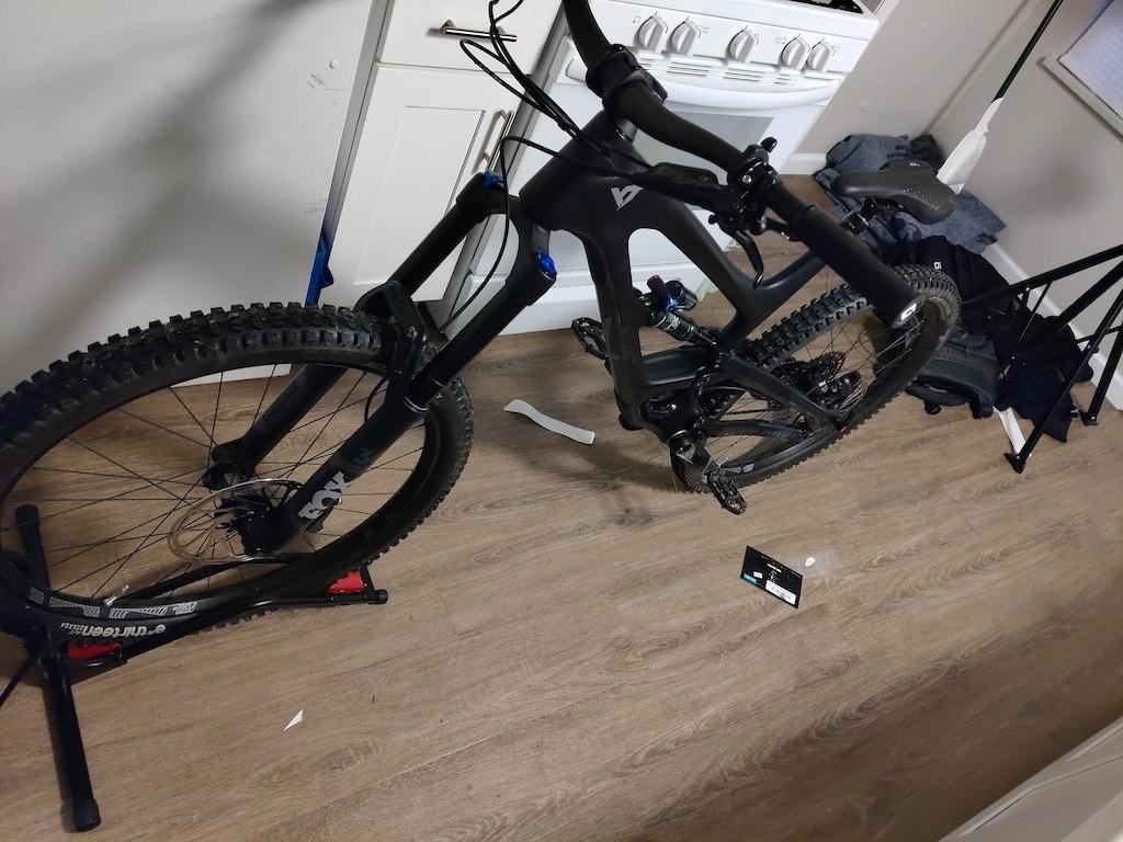 2020 YT Capra Comp 2020 Black
