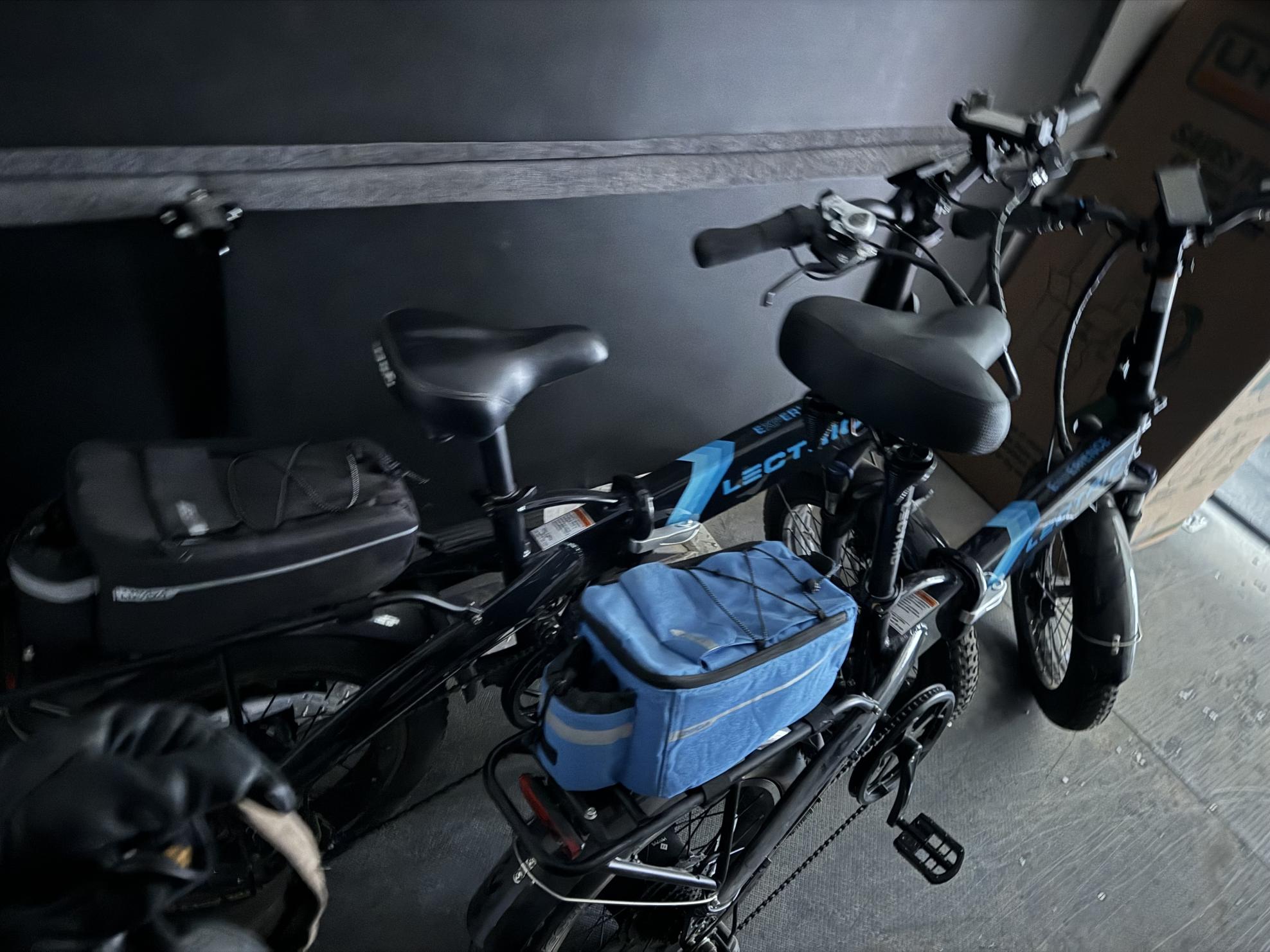 2022 Lectric eBikes XP 2.0 Black and Blue