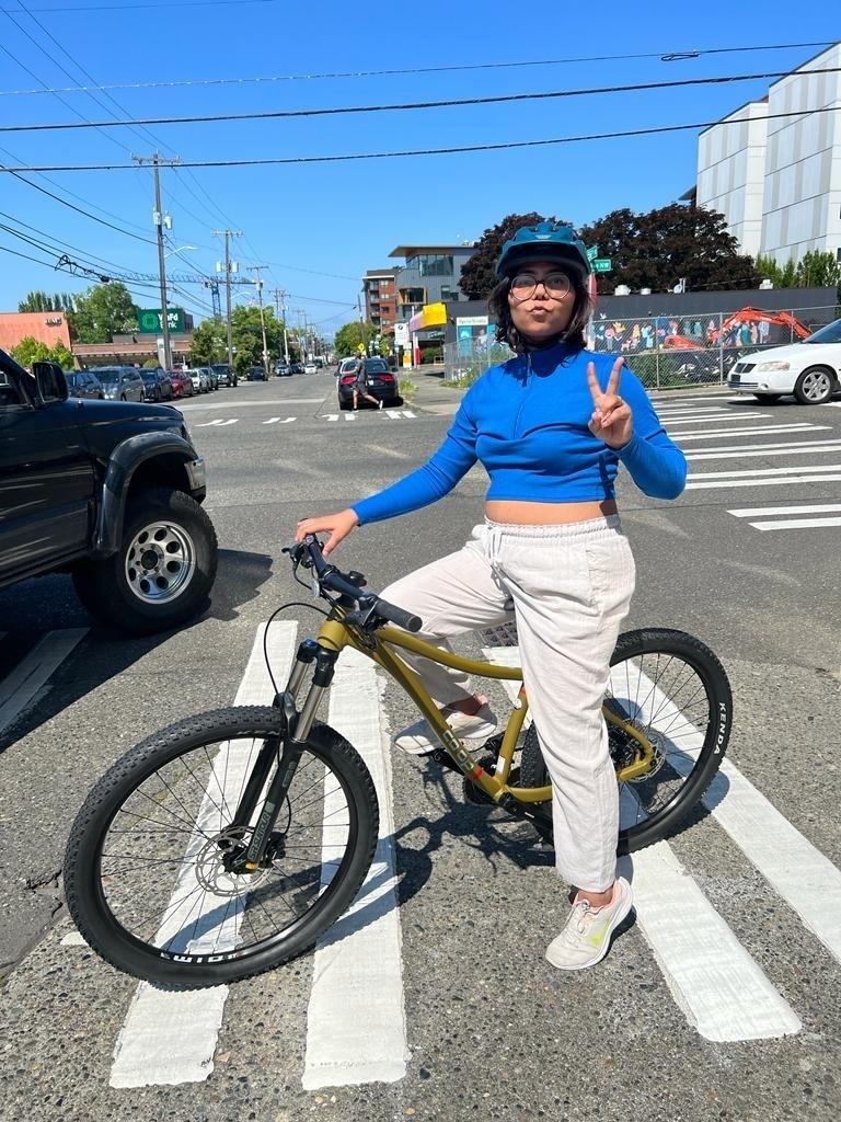 2023 REI Co-op Co-op Cycles DRT 1.2 Bike Green