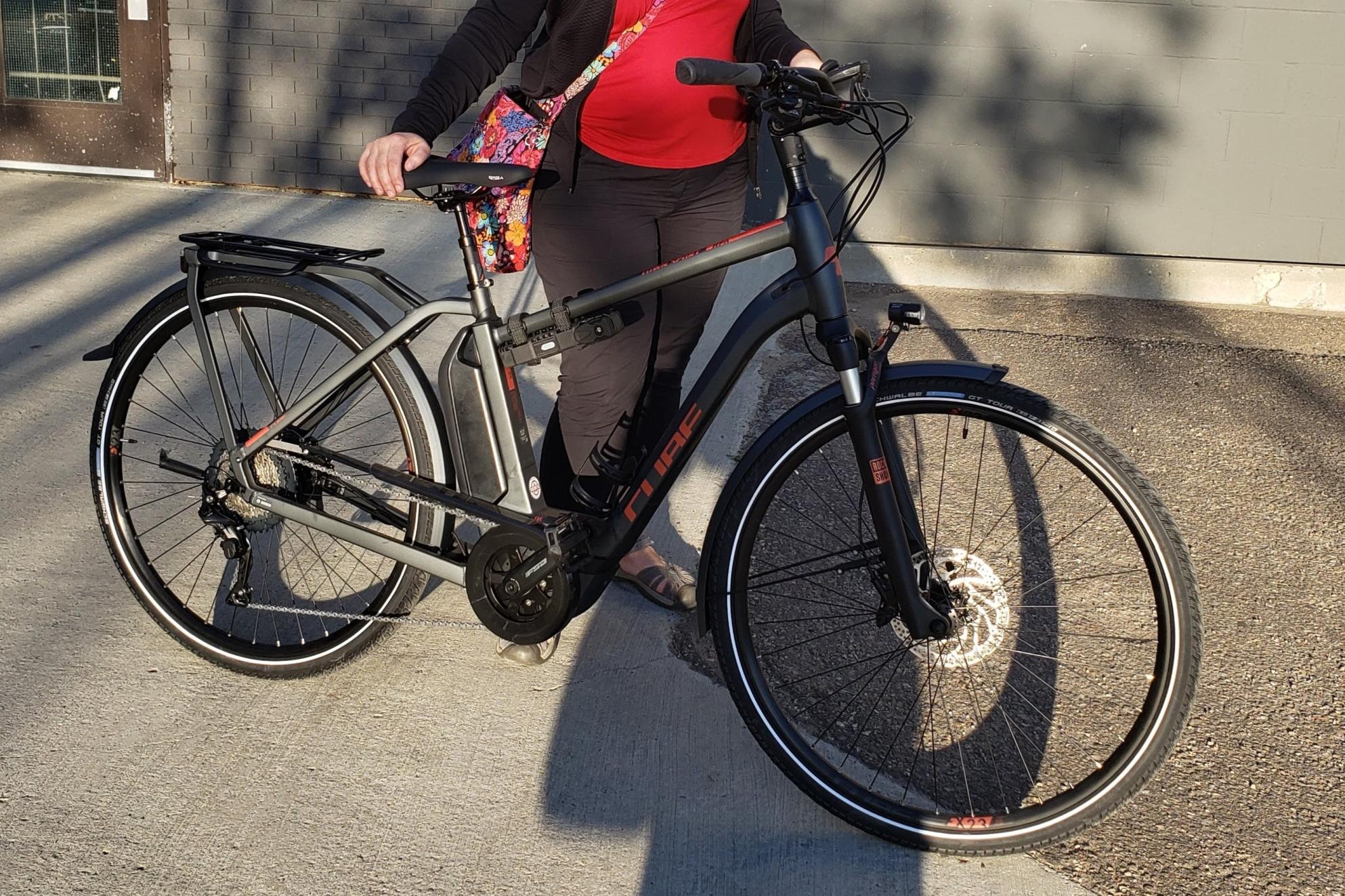 2019 Cube Town Sport EXE E500 Black