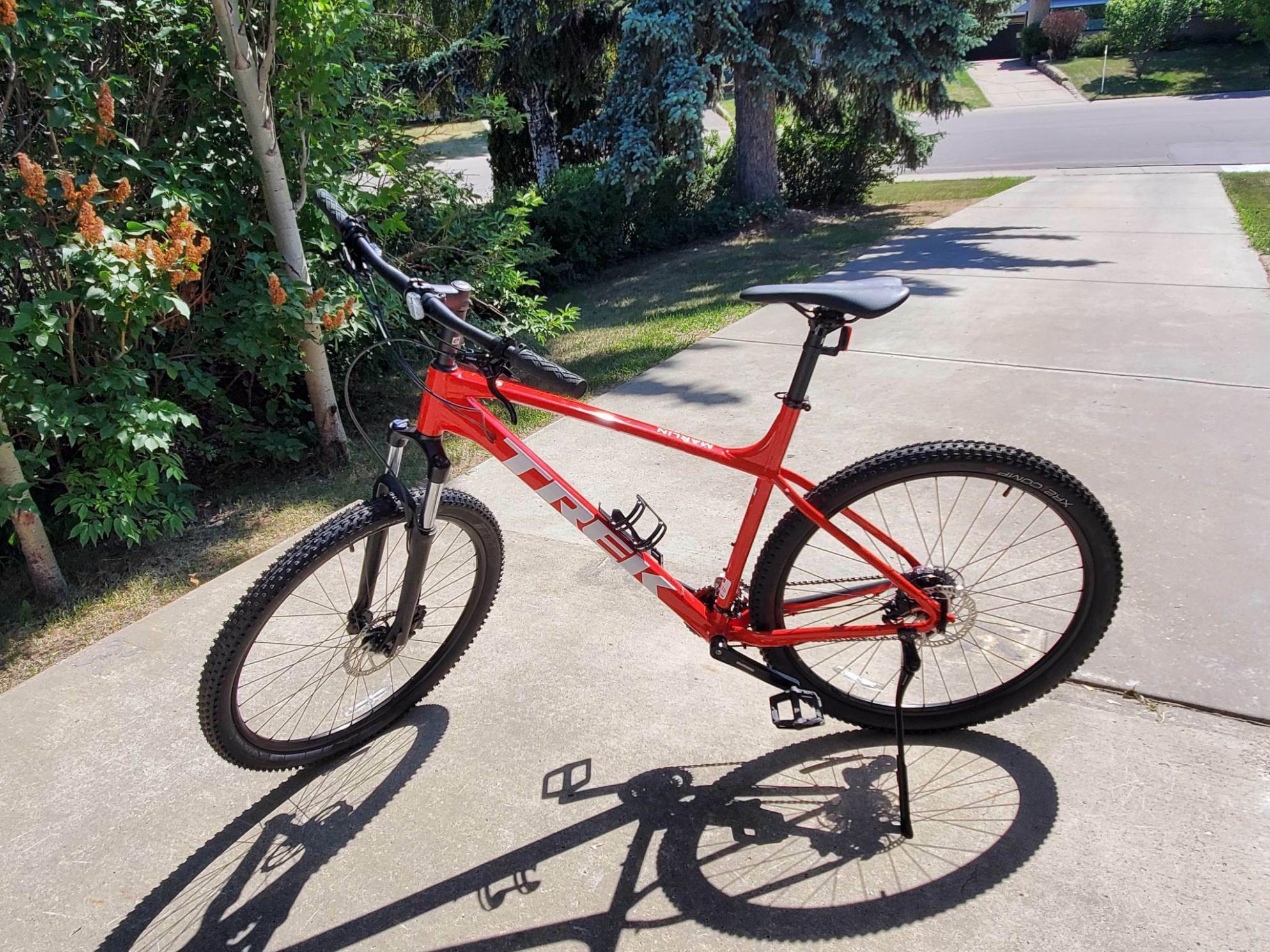 2023 Trek Marlin 5 Red