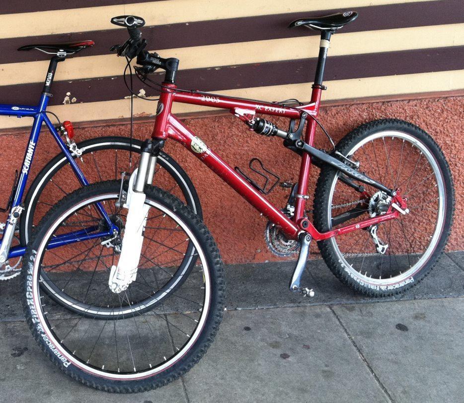 2005 Jamis Dakar XC Expert  Red