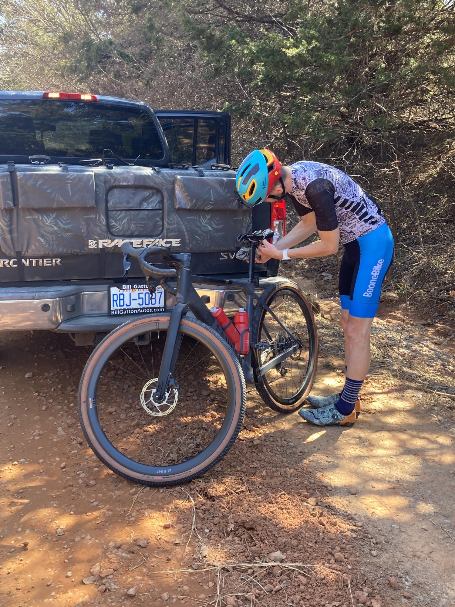 2024 Canyon bicycles Grail CF SL 7 AXS Silver, gray or bare metal